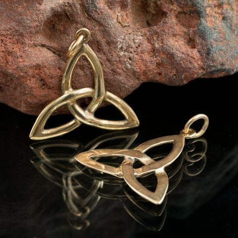 TRIQUETRA, KELTSKÝ PŘÍVĚŠEK, BRONZ