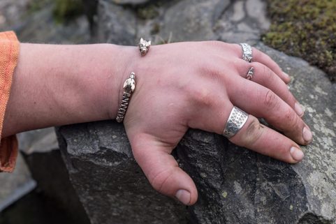 VLK FENRIR, PLETENÝ MOSAZNÝ NÁRAMEK