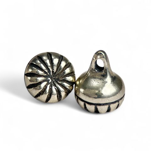 KNOFLÍK, RANÝ STŘEDOVĚK, STŘÍBRNÝ PŘÍVĚSEK, AG 925