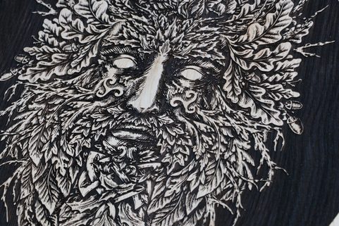 ZELENÝ MUŽ NÁSTĚNNÁ DEKORACE 45CM DUB PÁLENÝ