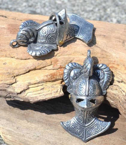 PŘILBA S POHYBLIVÝM HLEDÍM - AMULET