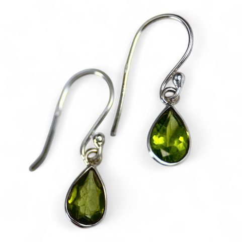 RUTH, STŘÍBRNÉ NÁUŠNICE, PERIDOT, AG 925/1000