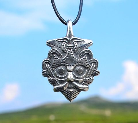 VIKINSKÁ HLAVA, GNEZDOVO, STŘÍBRNÝ PŘÍVĚSEK, AG 925