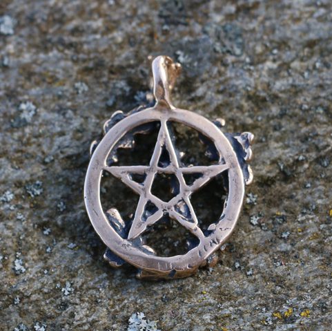 DUBOVÝ PENTAGRAM, PŘÍVĚŠEK, BRONZ