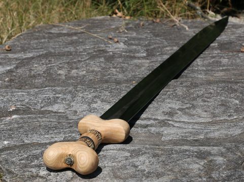 CORMAC, KELTSKÝ MEČ