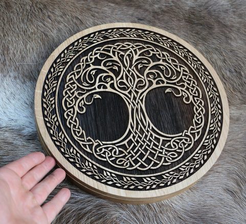 YGGDRASIL - SADA RUN FUTHARK A DÁRKOVÁ KAZETA