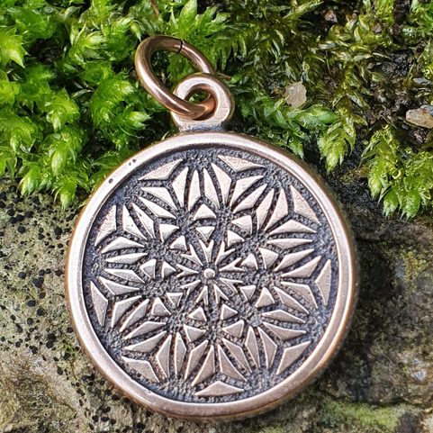 VEGVÍSIR SKULL - ISLANDSKÁ RUNA, PŘÍVĚŠEK BRONZ
