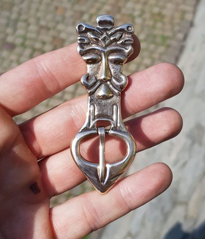 VIKINSKÁ SPONA MUŽSKÁ HLAVA, BARSHALDER GOTLAND BRONZ
