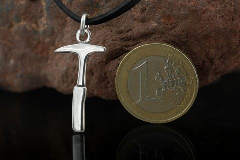 GEOLOGICKÉ KLADÍVKO, STŘÍBRNÝ PŘÍVĚSEK, AG 925
