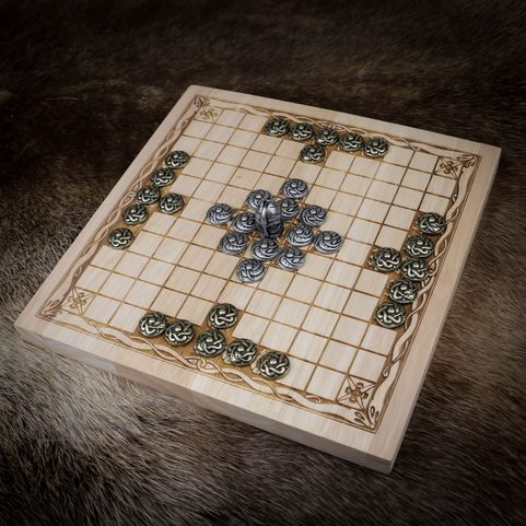 HNEFATAFL - VIKINSKÉ ŠACHY ÓÐINS HRAFNAR