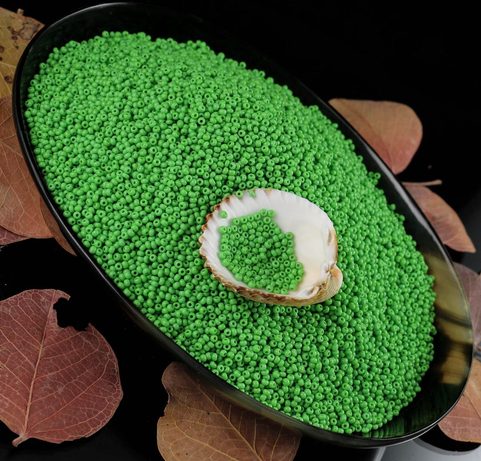 ROKAJLOVÉ KORÁLKY PRECIOSA, OPAKNÍ, SVĚTLE ZELENÁ, 10 / 0