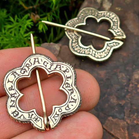 STŘEDOVĚKÁ BROŽ, ROK 1300, FRANCIE ČI ANGLIE, BRONZ