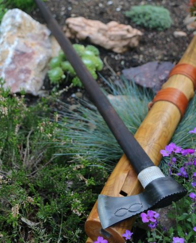 VALAŠKA, KOVANÁ SEKERA Z KARPAT