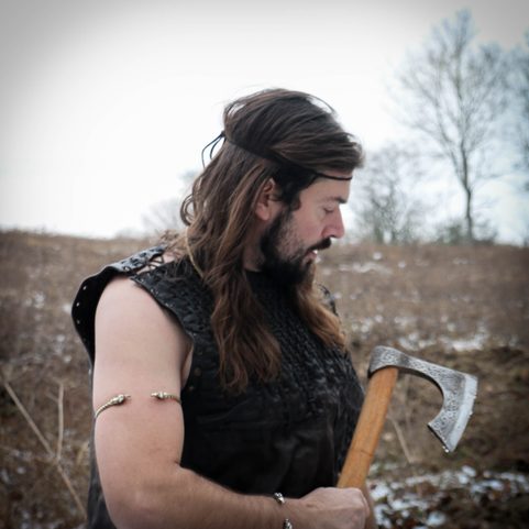 HUGINN A MUNINN, VIKINGSKÝ NÁPAŽNÍK, MOSAZ