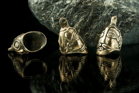 ASKA, ŠVÉDSKO, VIKINSKÝ PŘÍVĚŠEK, BRONZ