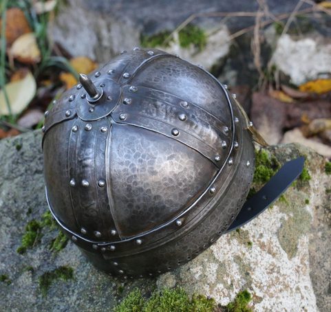 KETIL, VIKINGSKÁ PŘILBA