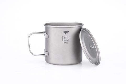 TITANOVÝ HRNEK S POKLIČKOU 650 ML KEITH