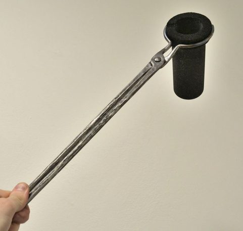 KLEŠTĚ K TAVÍCÍ PECI PRO GRAFITOVÝ KELÍMEK