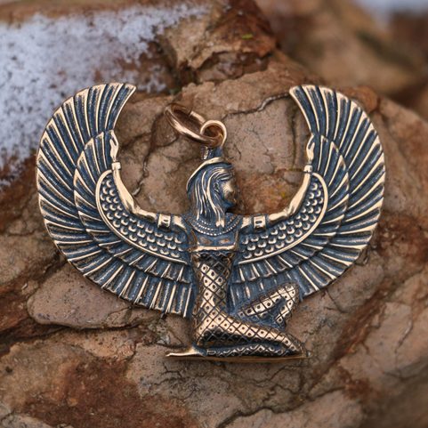 OKŘÍDLENÁ ISIS, EGYPTSKÁ BOHYNĚ - PATRONKA MATEŘSTVÍ, PŘÍRODY A MAGIE, BRONZ