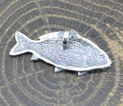 KAPR - RYBA, RYBÁŘSKÝ STŘÍBRNÝ PŘÍVĚSEK, AG 925