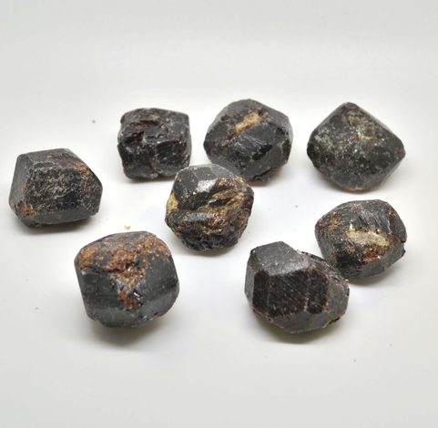 GRANÁT, ALMANDIN, SUROVÝ KÁMEN