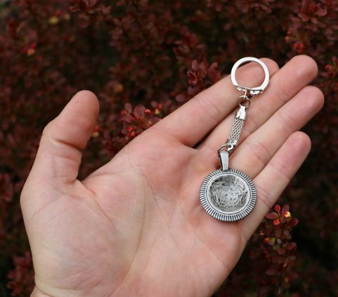 TRIGLAV, SLOVANSKÝ AMULET SLITINA, STAROSTŘÍBRO - KLÍČENKA
