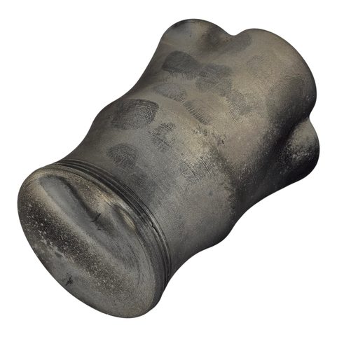 STŘEDOVĚKÁ ČÍŠE - 4 LALOKY, ZAKUŘOVANÁ KERAMIKA