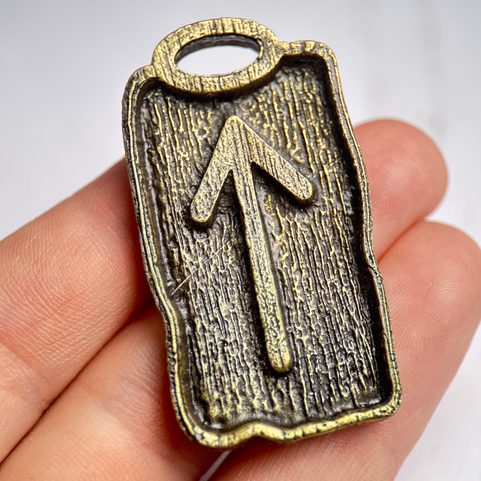 TIWAZ - RUNOVÝ AMULET, ZINEK STAROMOSAZ
