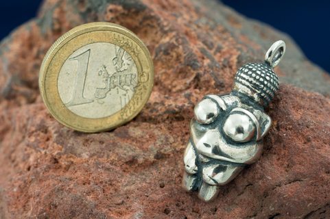 WILLENDORFSKÁ VENUŠE, STŘÍBRNÝ PŘÍVĚSEK, AG 925, 22G