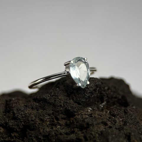 VIENNA, PRSTEN, MODRÝ TOPAZ, STŘÍBRO 925/1000