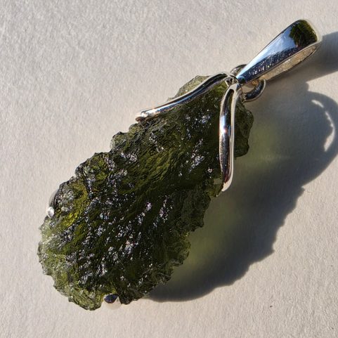 SILVER PENDANT WITH MOLDAVITE, 925 SILVER