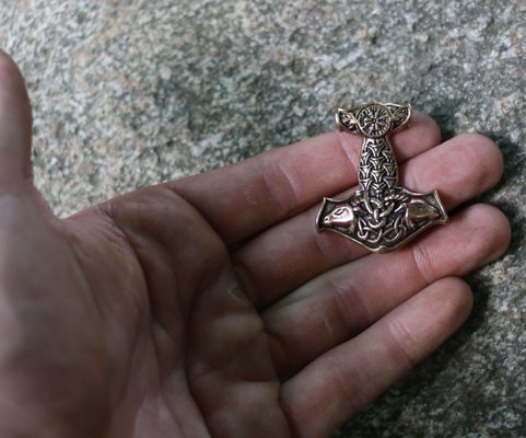 DAGR, THOROVO KLADIVO, BRONZ