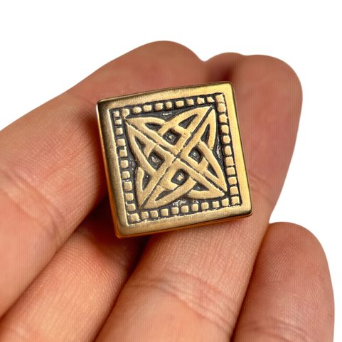 KELTSKÝ UZEL, GLENDALOUGH, IRSKO, BRONZOVÝ NÝTEK