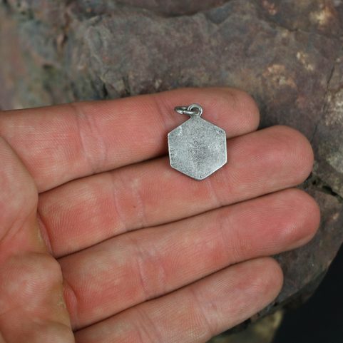 VČELA, PŘÍVĚŠEK, ZINEK STAROSTŘÍBRO