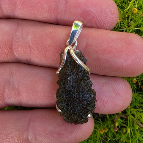 SILVER PENDANT WITH MOLDAVITE, 925 SILVER