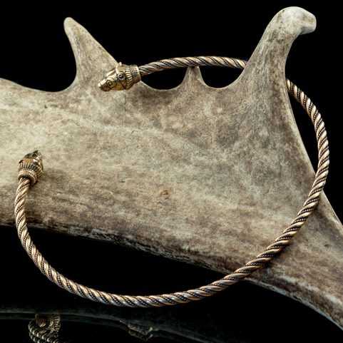 BERSERKER, MEDVĚD, BRONZOVÝ TORQUES