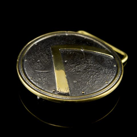 SPARTA - ŠTÍT, PŘEZKA NA OPASEK, MOSAZ