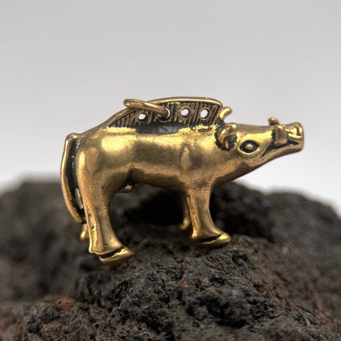 KELTSKÝ KANEC Z BIBRACTE, AMULET, BRONZ