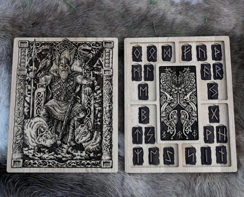 ODIN - SADA RUN FUTHARK A DÁRKOVÁ KAZETA