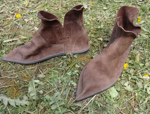 GOTICKÉ NÍZKÉ BOTY, STANDARD