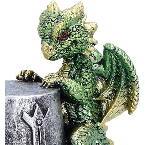 FIGURKA STŘEDOVĚKÁ PŘILBA A DRAK 12CM