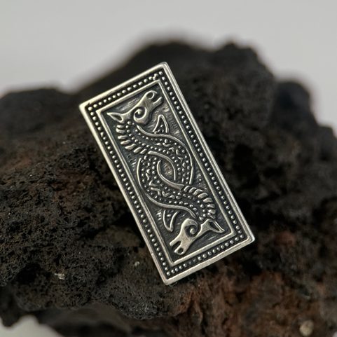 SLEIPNIR, OZDOBNÝ STŘÍBRNÝ OPASKOVÝ NÝTEK, AG 925