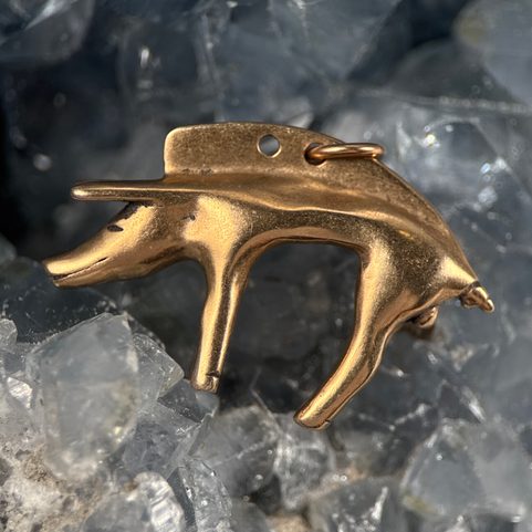 KELTSKÝ KANEC, JOEUVRES, GALIE, BRONZOVÝ AMULET