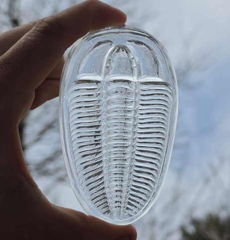 SKLENĚNÉ TĚŽÍTKO TRILOBIT, ČESKÉ SKLO