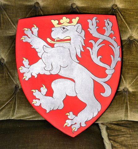 ČESKÝ LEV, GOTIKA, DEKORAČNÍ ŠTÍT