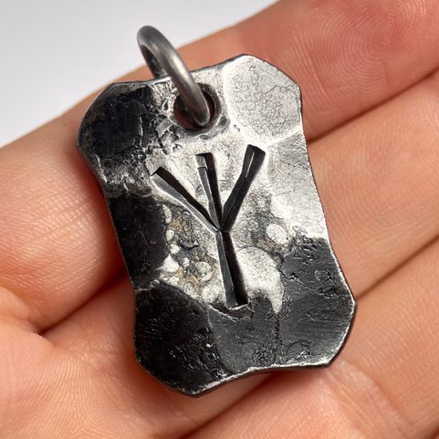 ALGIZ, KOVANÁ RUNA, AMULET