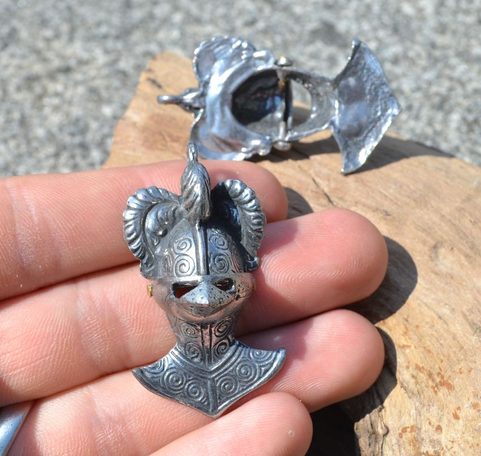 PŘILBA S POHYBLIVÝM HLEDÍM - AMULET
