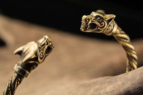FENRIR, VIKINSKÝ VLK, NÁRAMEK, MOSAZ