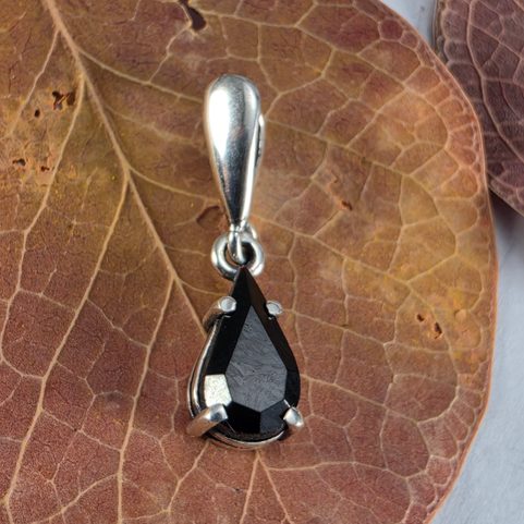 SILBERANHÄNGER MIT GLAS NOIR, 925 SILBER