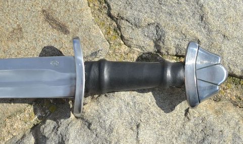 HAKON, VIKINSKÝ MEČ, PETERSENOVA TYPOLOGIE L